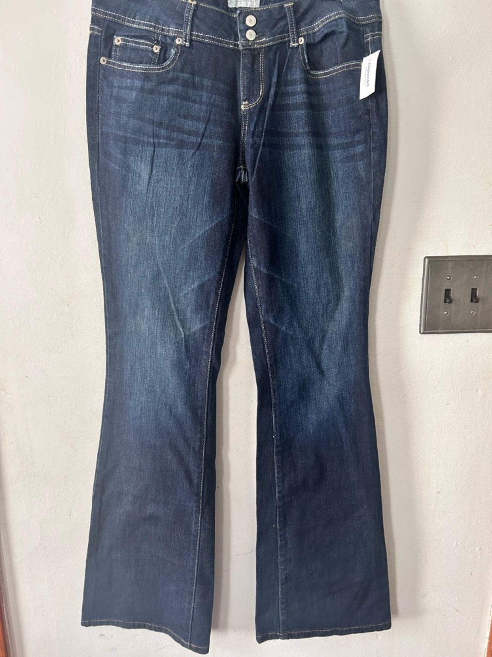 NWT Aéropostale Women’s Sz 9/10 Long Flare jeans